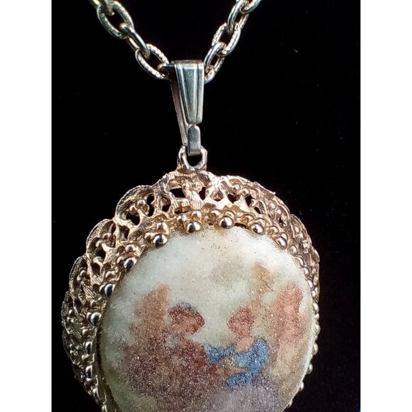 Pendant Necklace Brooch Set Vintage Germany Courting Scene 21 In Gold Tone Chain - Picture 13 of 15